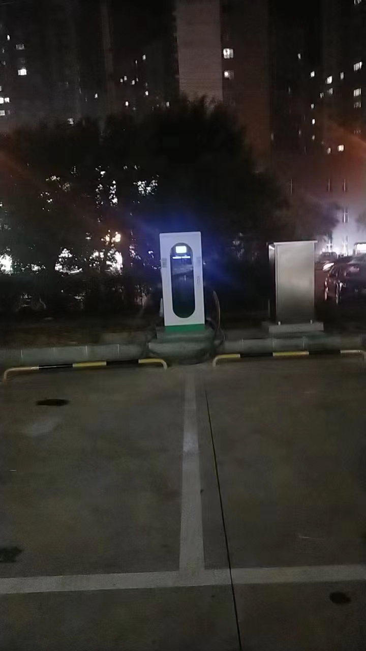 120KW遼寧鞍山充電樁完工-汽車充電樁_充電樁生產(chǎn)_充電樁廠家_深圳耀萊充新能源科技有限公司